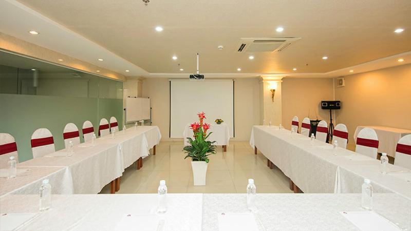 White Lion Hotel Ho Chi Minh City Exterior photo